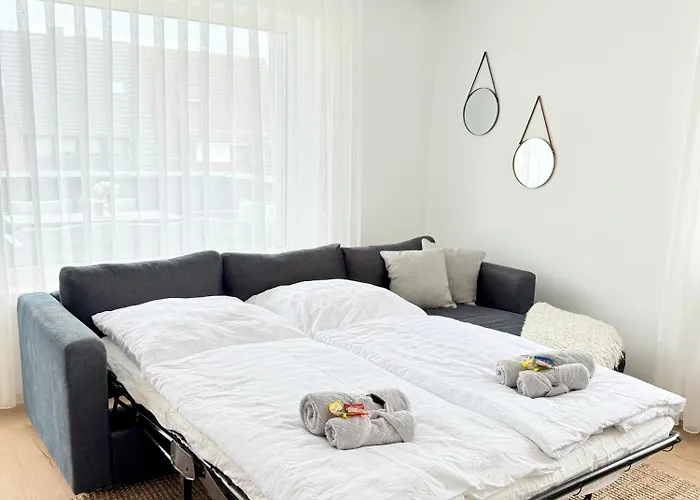 Apartment Moderne Terrassenwohnung In